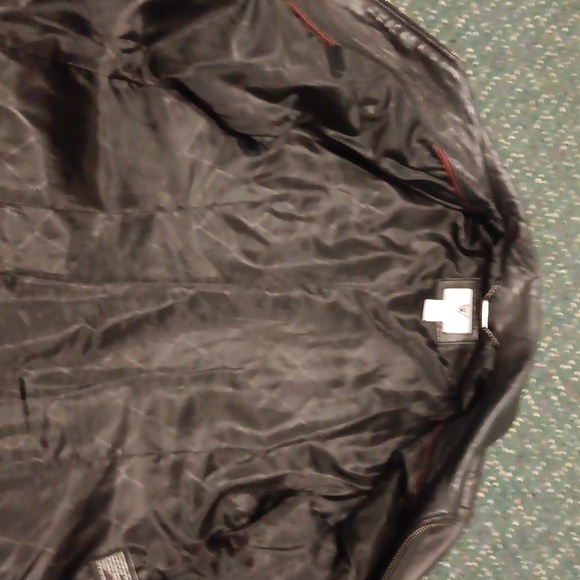 Leather jacket - Picture 3 of 4